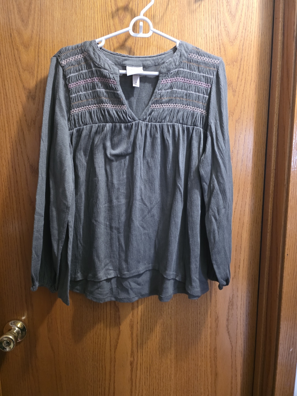 Women’s Green Long-Sleeve Smocked Yoke Top